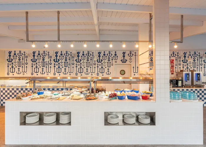 أجنحة مارينا